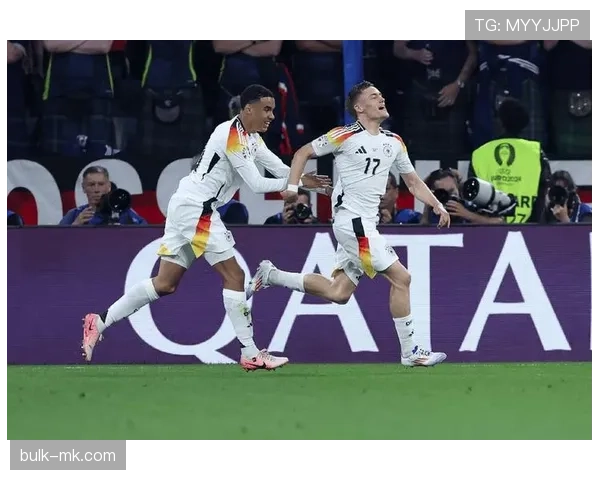 德甲转会窗口落幕：球队战略重塑与新星加盟成焦点