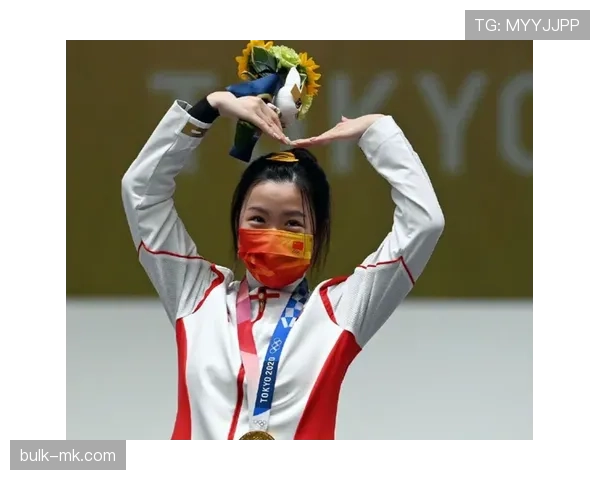 杨倩训练完顺手拿个奥运金牌，回家还能靠代言买下整条小吃街？